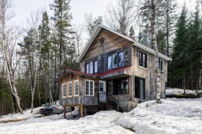 Charming Cottage In a Peaceful Forest & Calm River